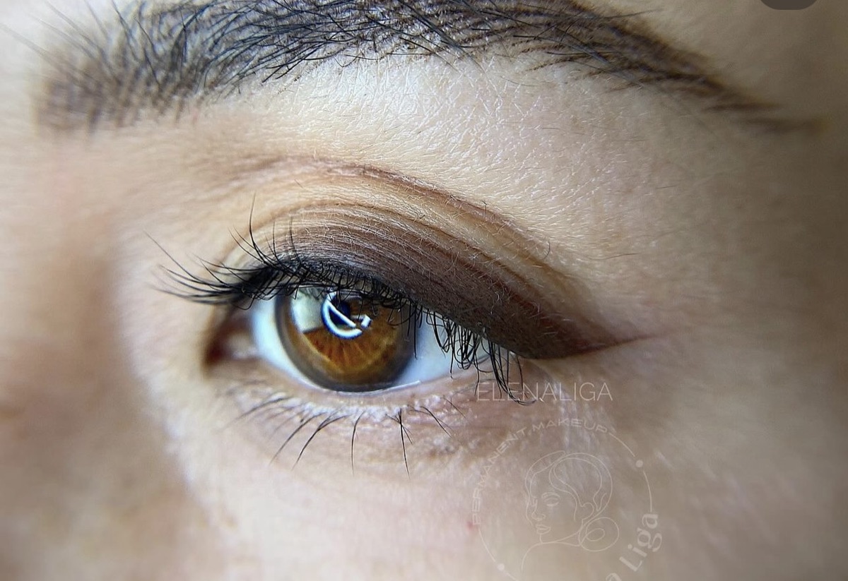 Lifting Eyeshadow, permanent makeup by Elena Kaligina